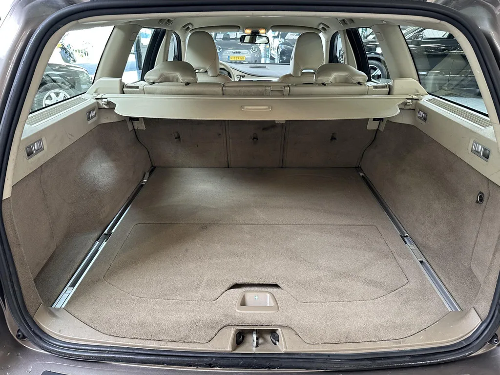 Volvo V70 (2009) — foto 1