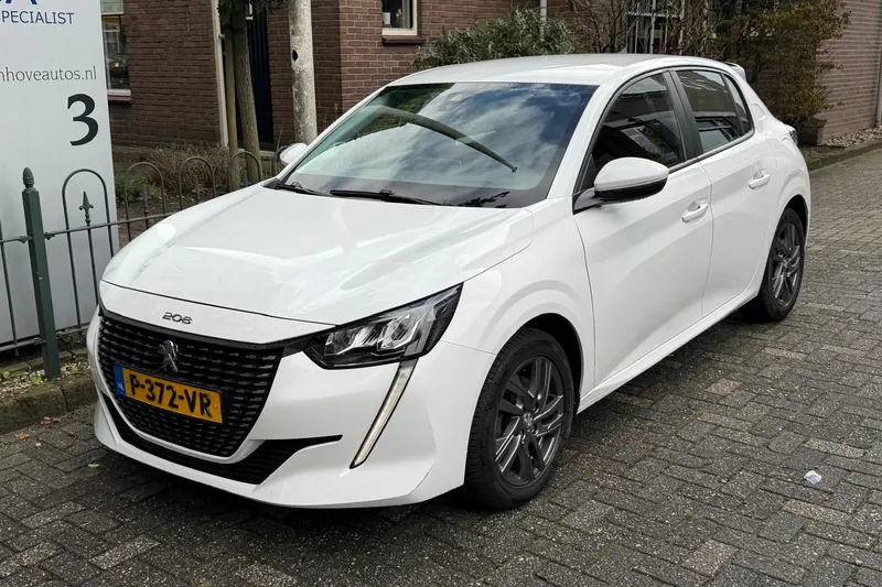 Peugeot 208 (2022)