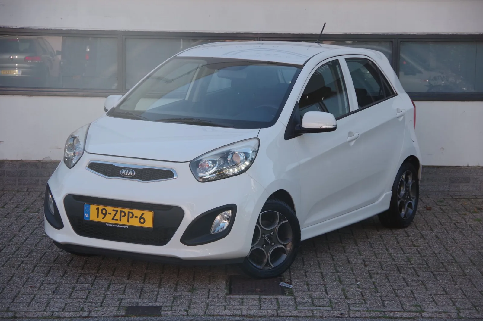 Kia Picanto (2013) — foto 1
