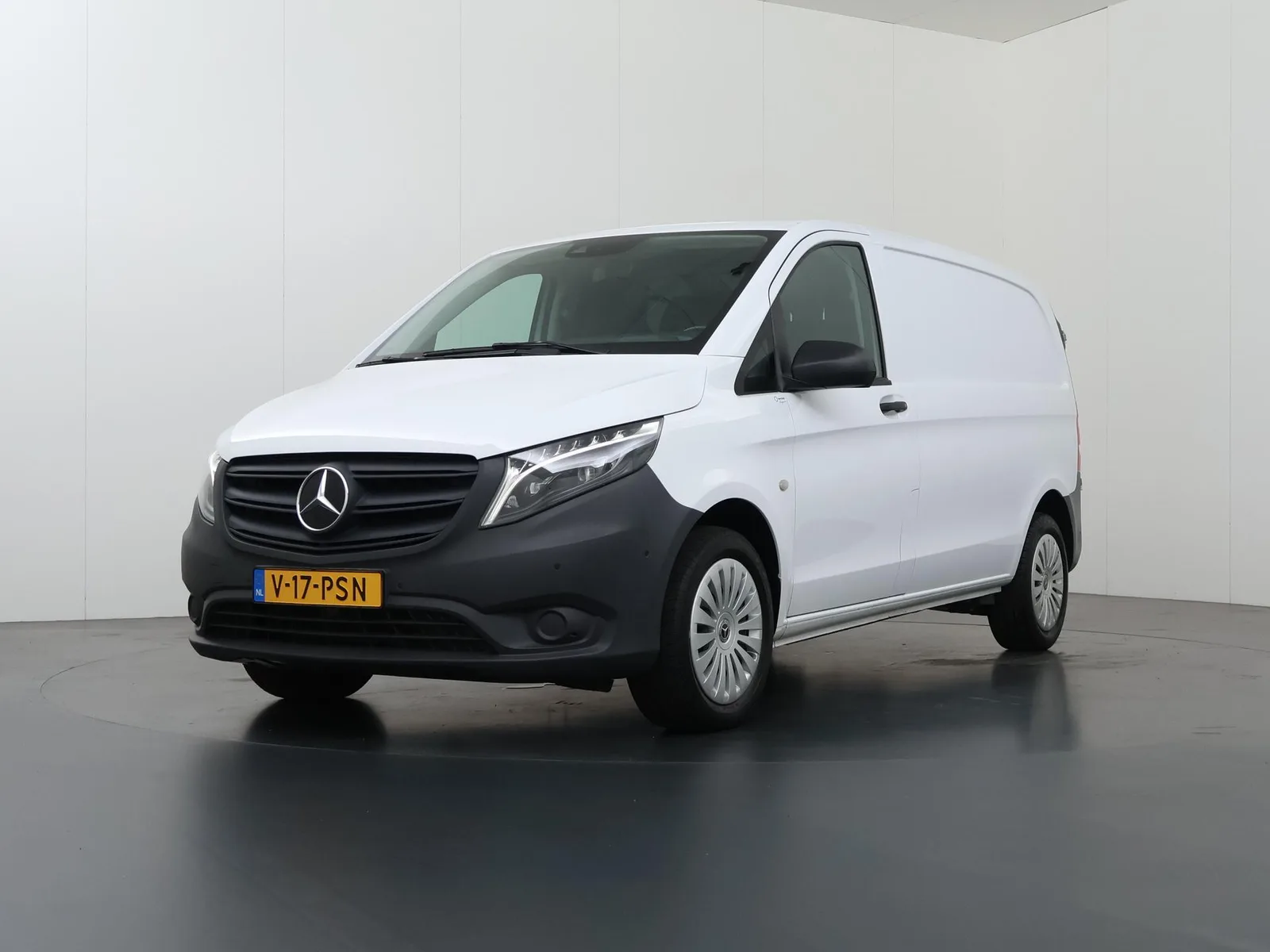 Mercedes-Benz Vito (2023) — foto 1