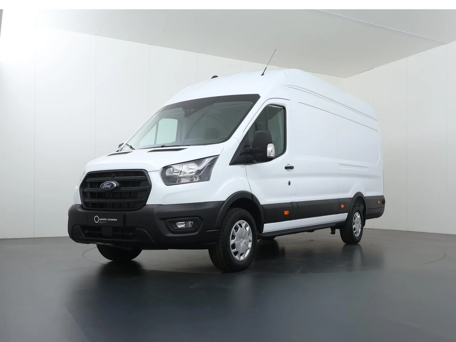 Ford Transit (2024) — foto 1