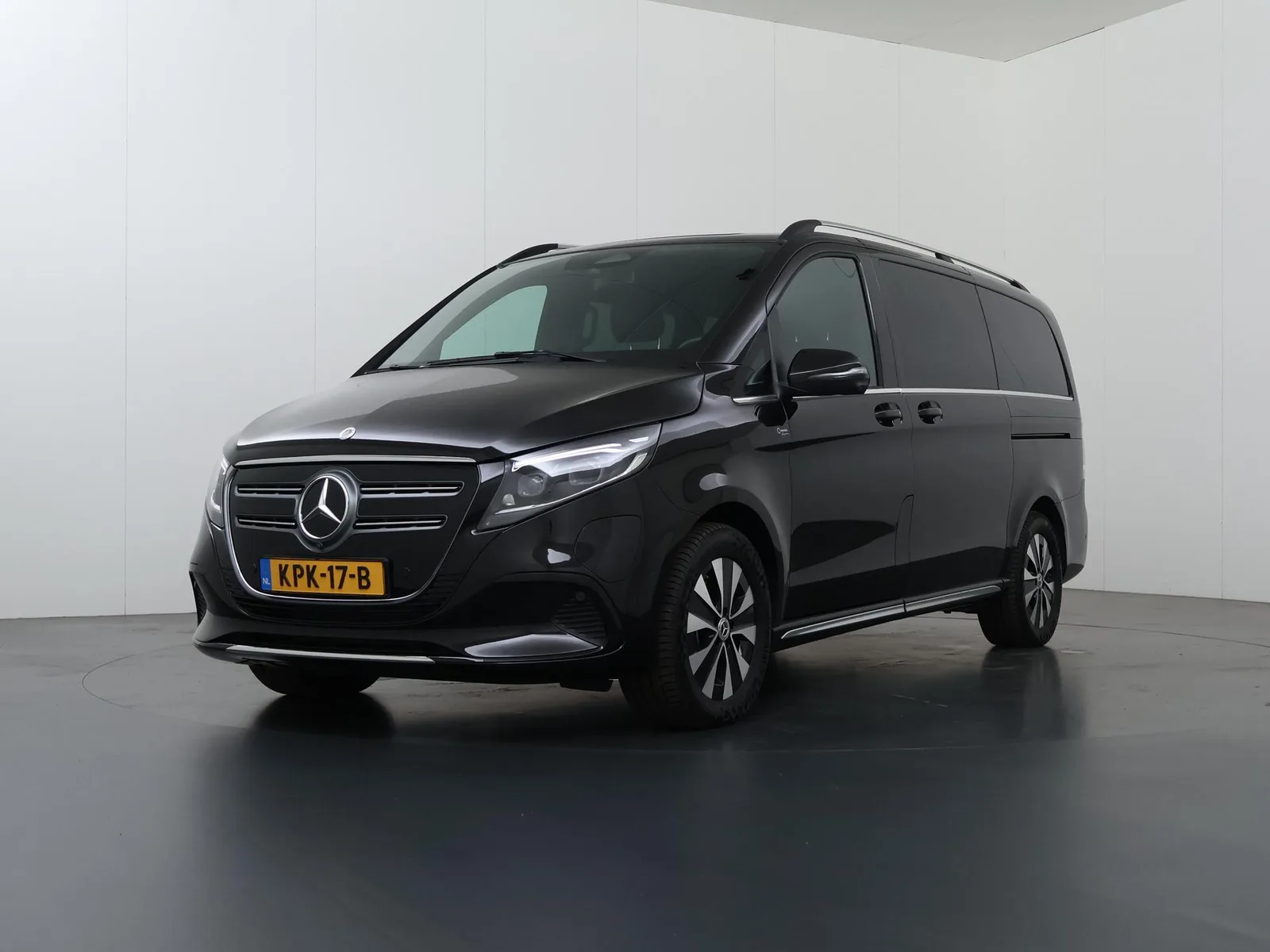 Mercedes-Benz EQV (2025) — foto 1