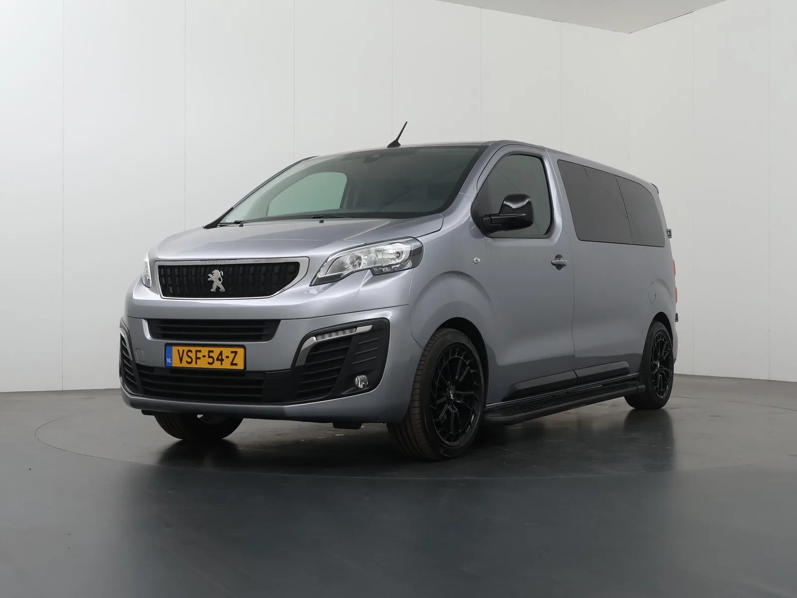 Peugeot Expert (2022) — foto 1