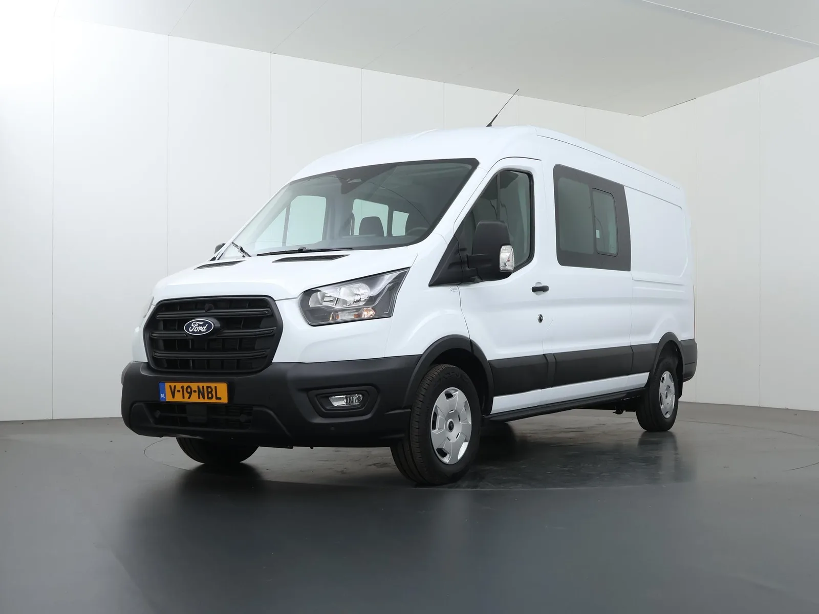 Ford Transit (2024) — foto 1