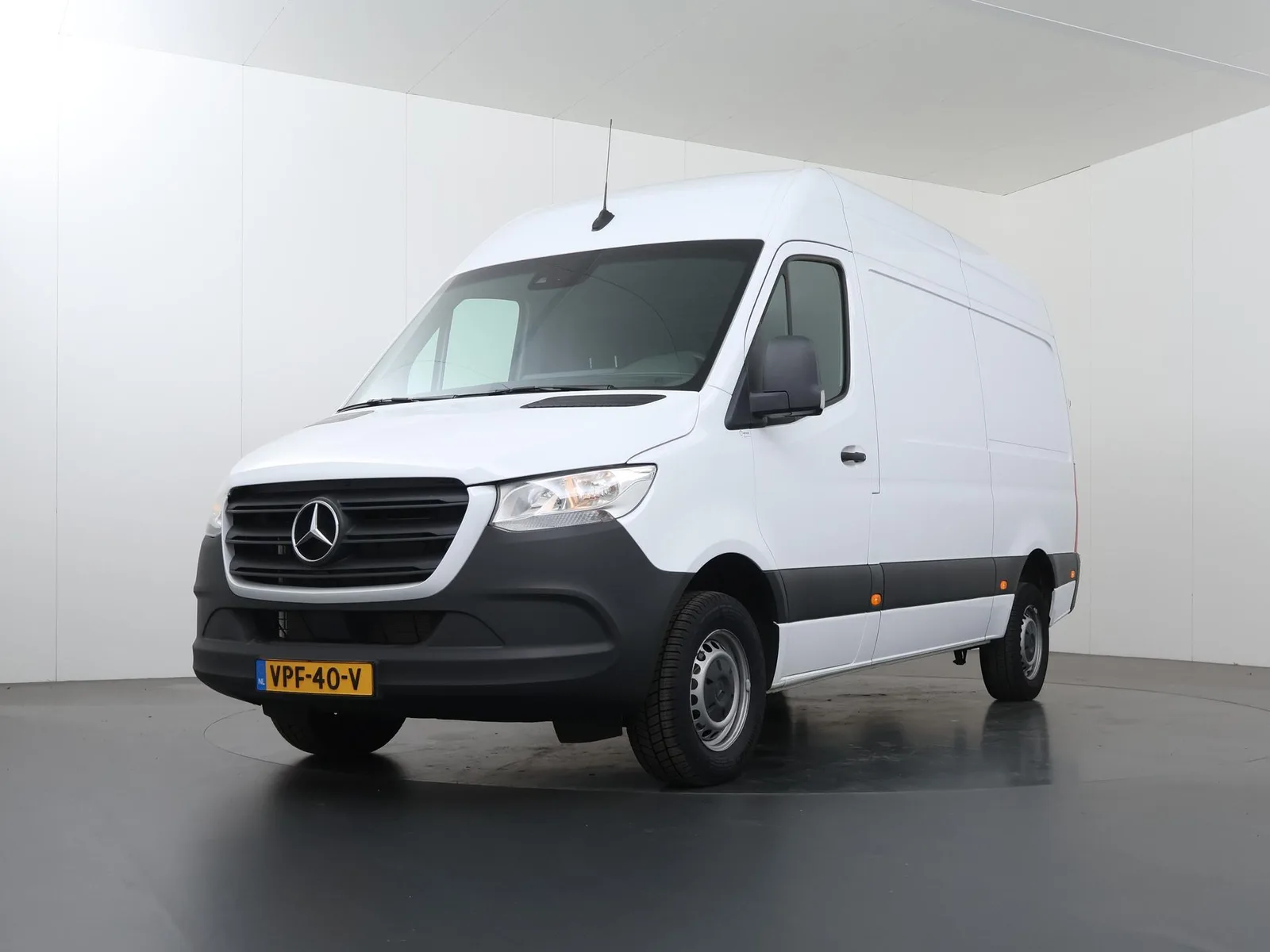 Mercedes-Benz Sprinter (2022) — foto 1