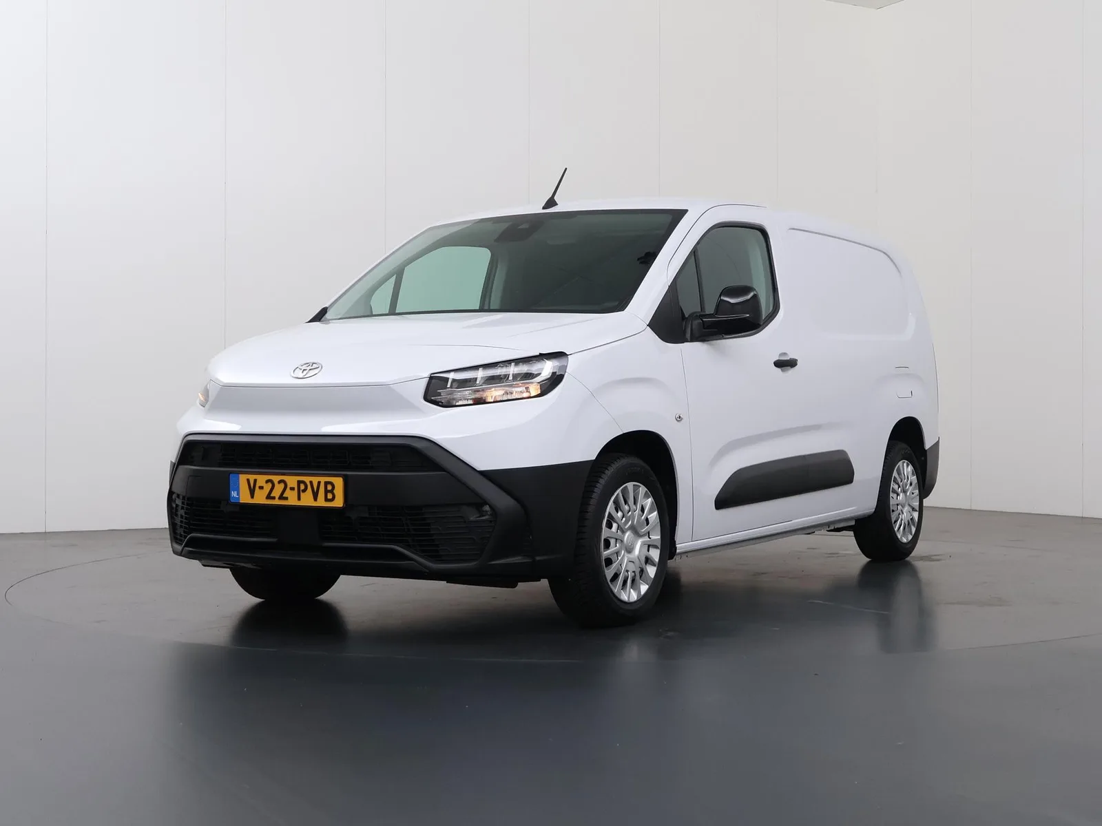 Toyota Proace (2024) — foto 1