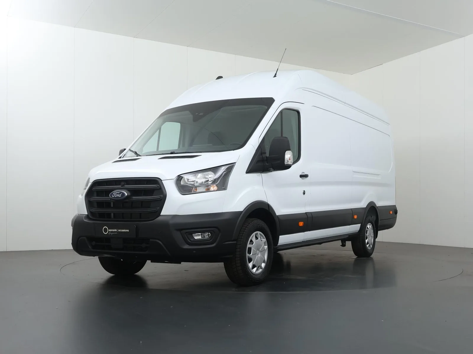 Ford Transit (2024) — foto 1