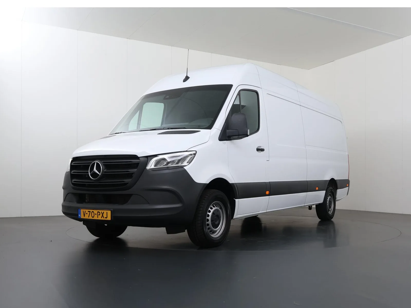 Mercedes-Benz Sprinter (2023) — foto 1