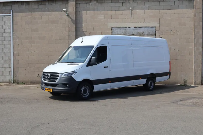 Mercedes-Benz Sprinter (2024)