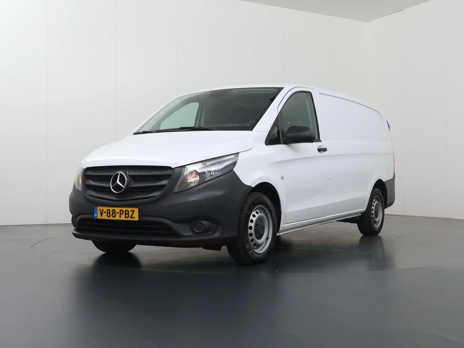 Mercedes-Benz Vito (2024) — foto 1