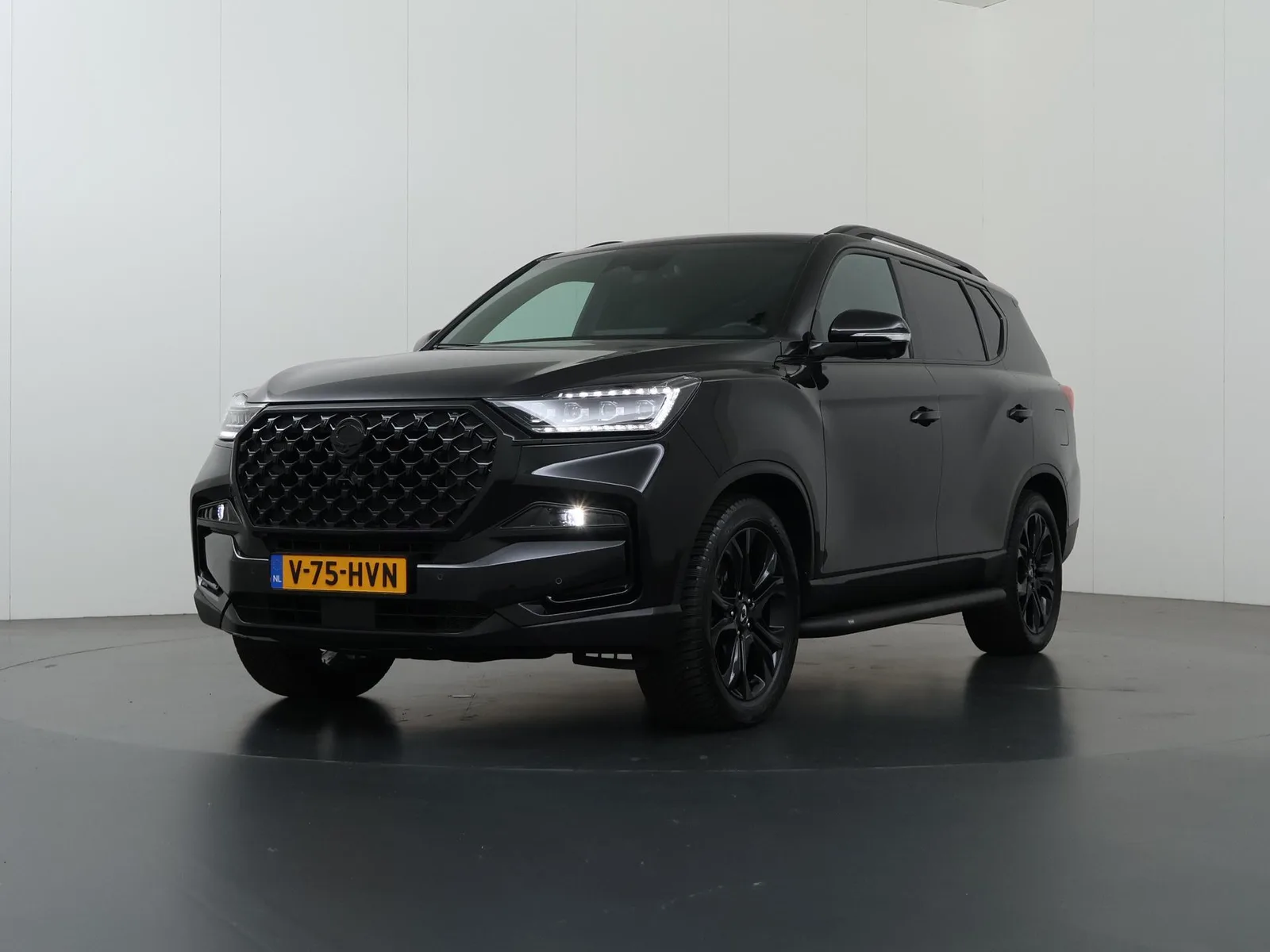 SsangYong Rexton (2024) — foto 1