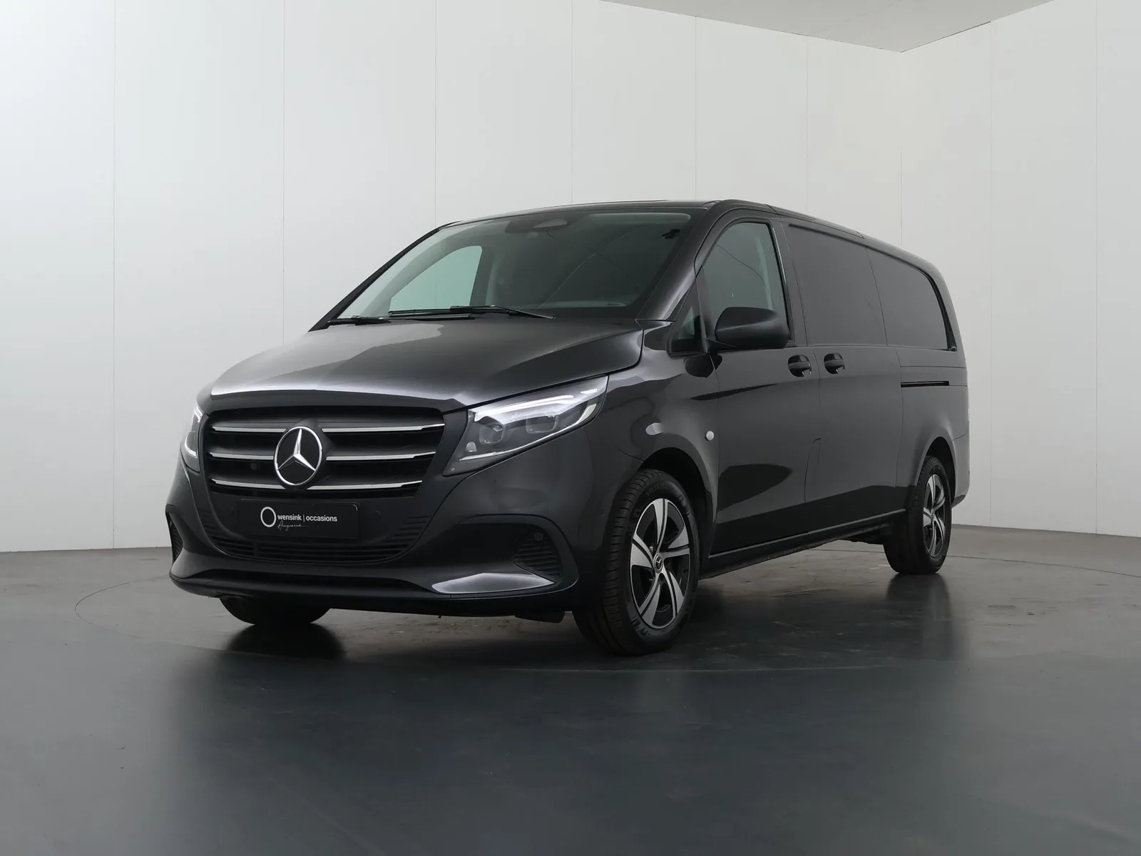Mercedes-Benz Vito (2024) — foto 1
