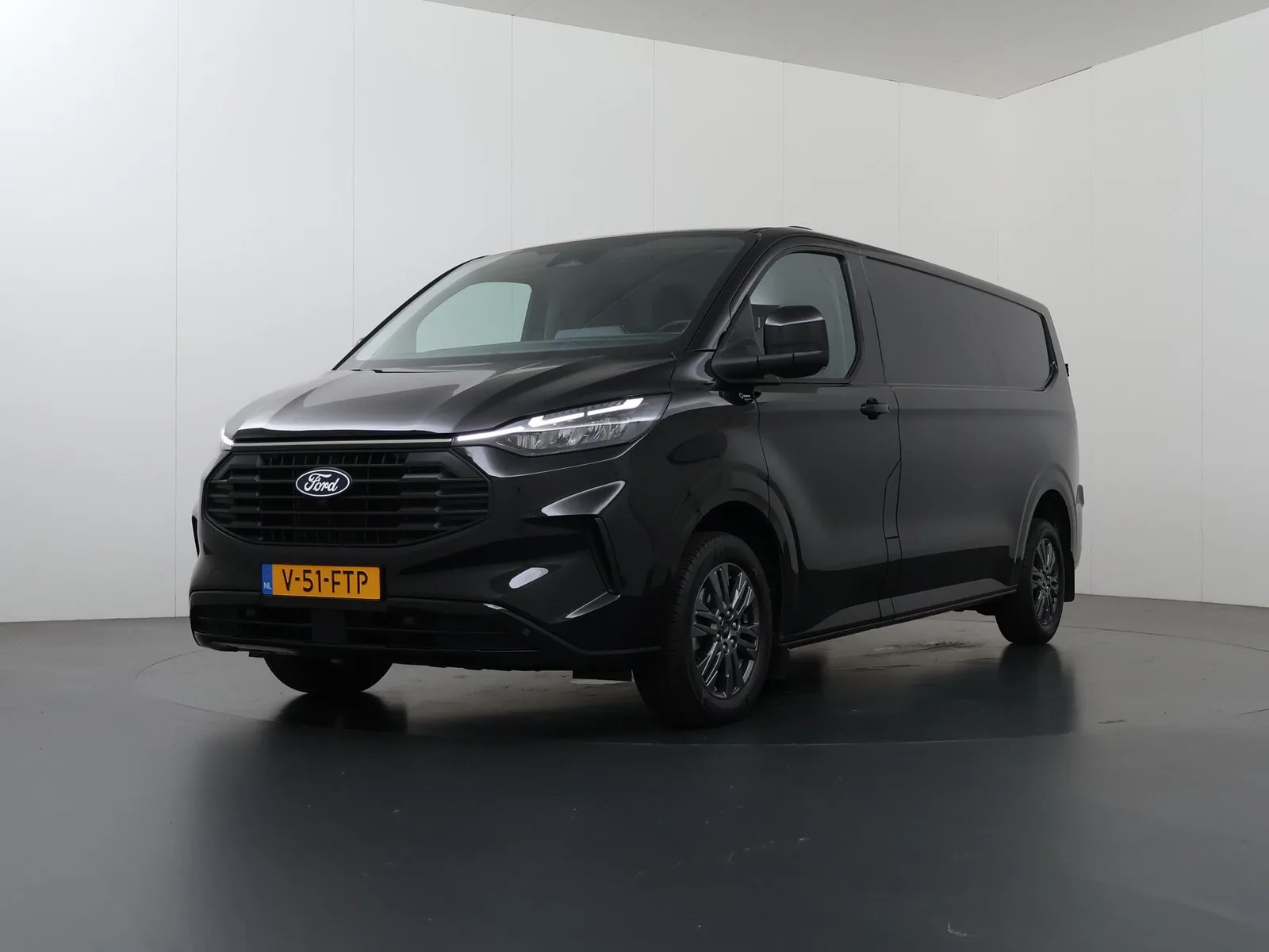 Ford Transit Custom (2024) — foto 1