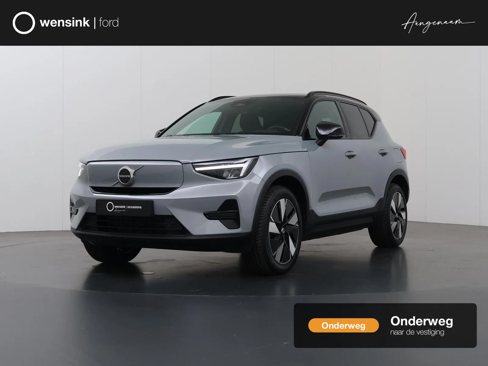 Volvo XC40 (2024) — foto 1