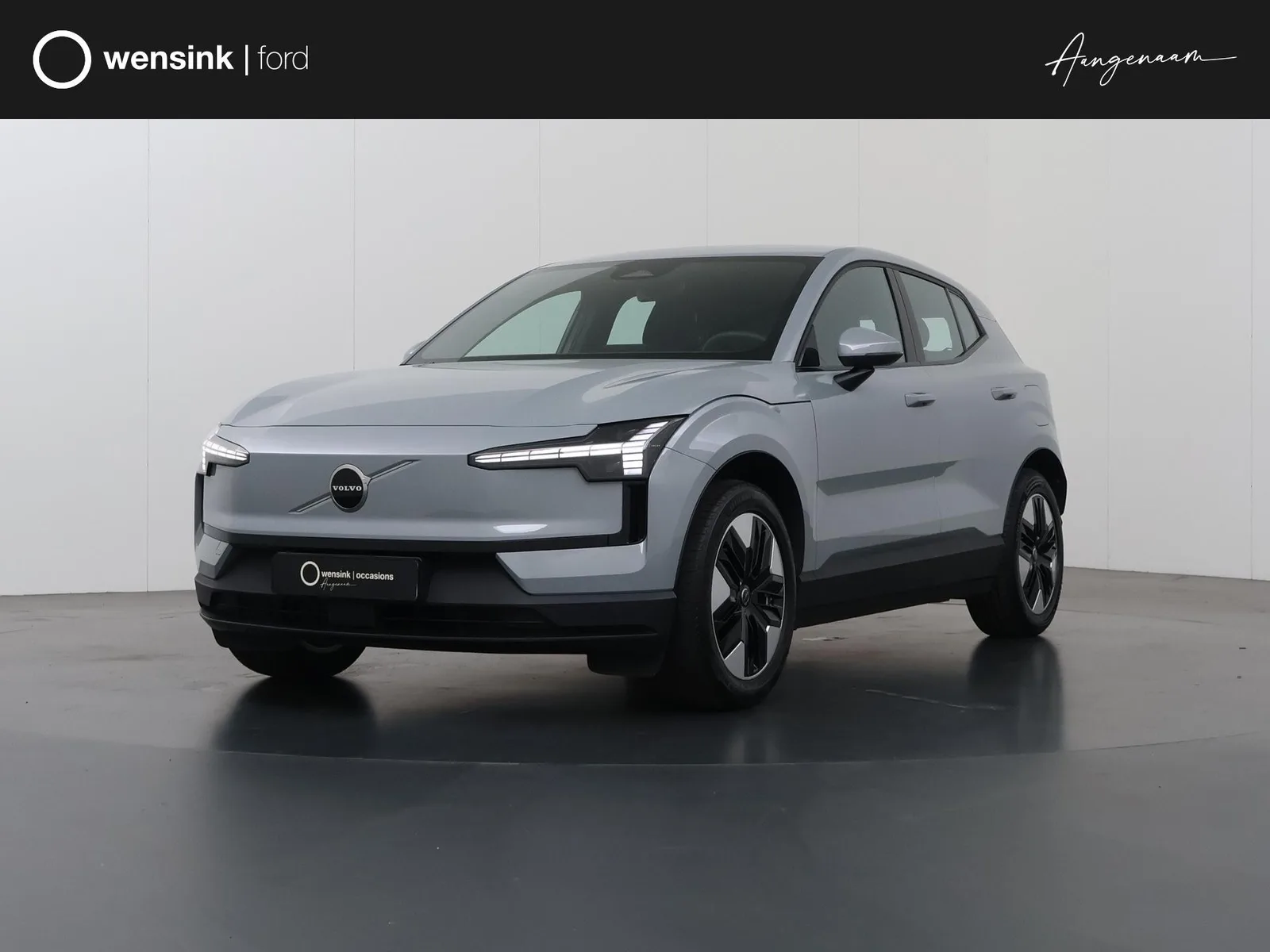 Volvo EX30 (2024) — foto 1