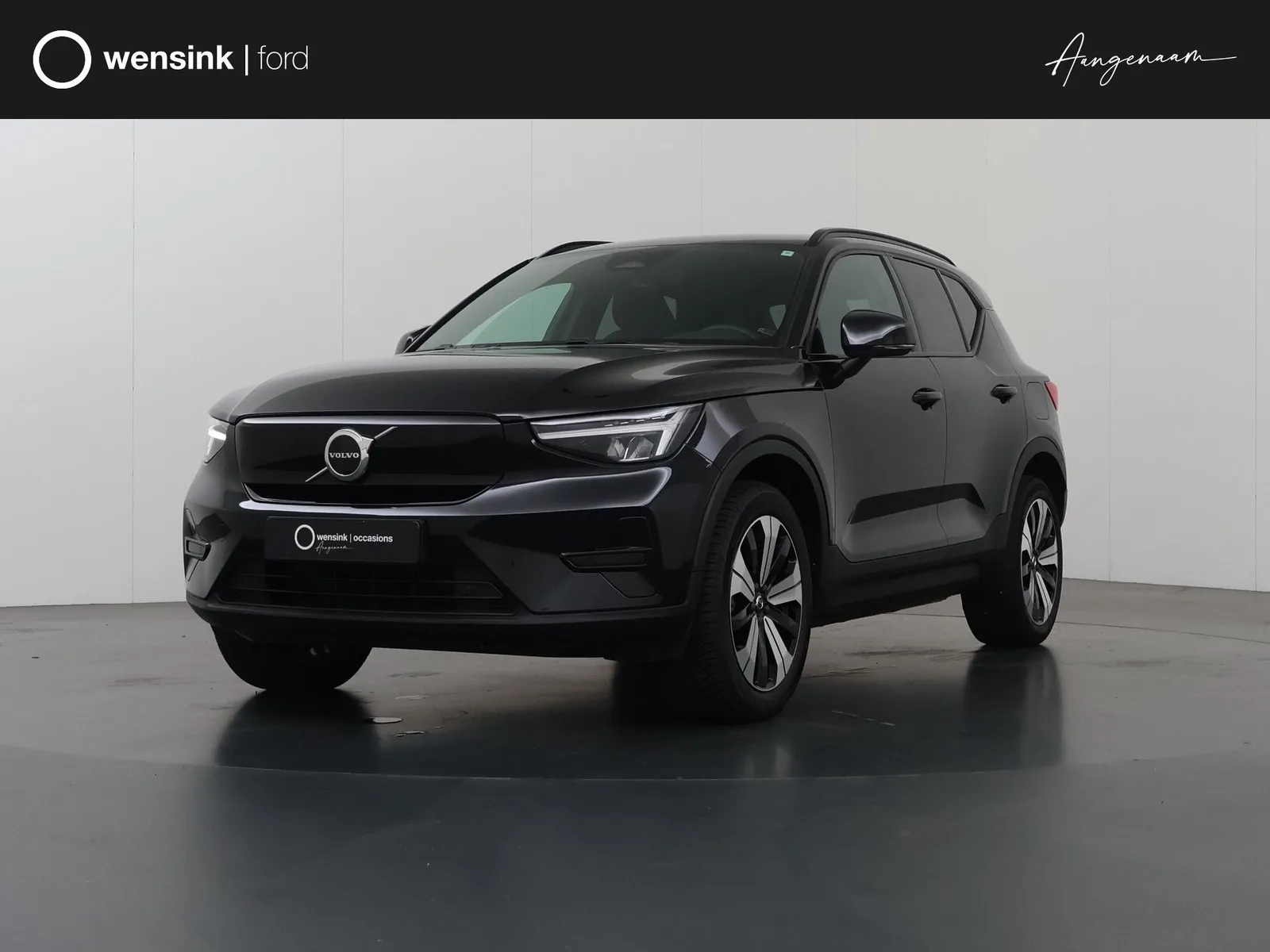 Volvo XC40 (2023) — foto 1