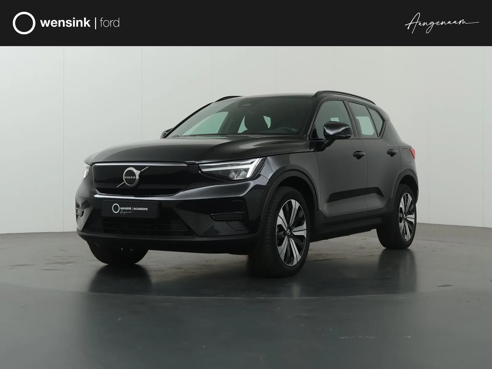 Volvo XC40 (2023) — foto 1