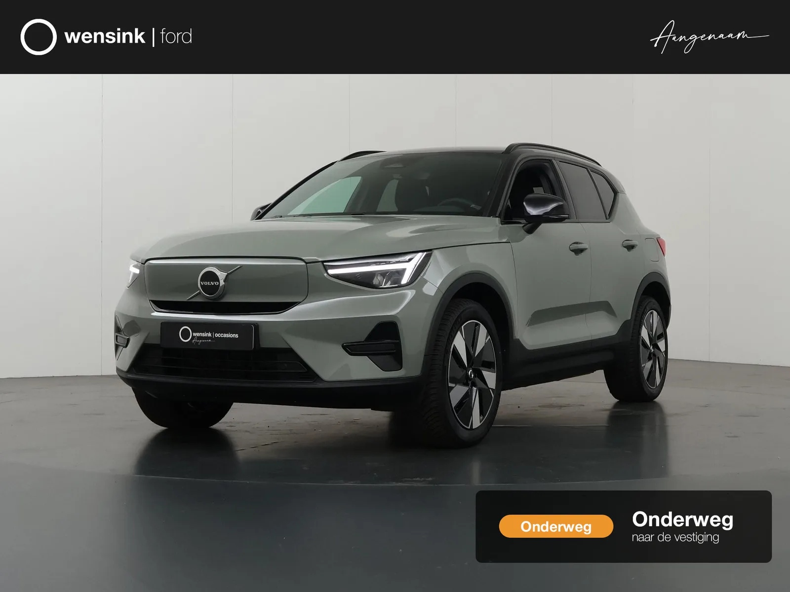 Volvo XC40 (2024) — foto 1