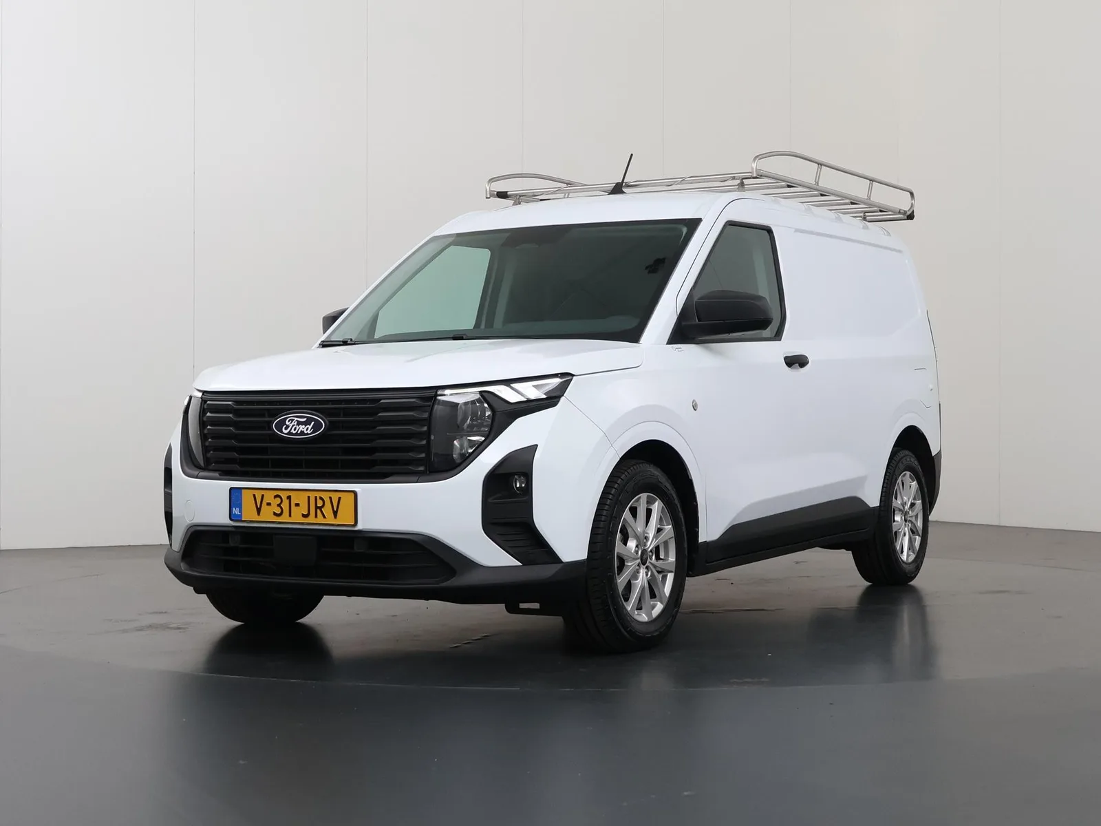 Ford Transit Courier (2024) — foto 1