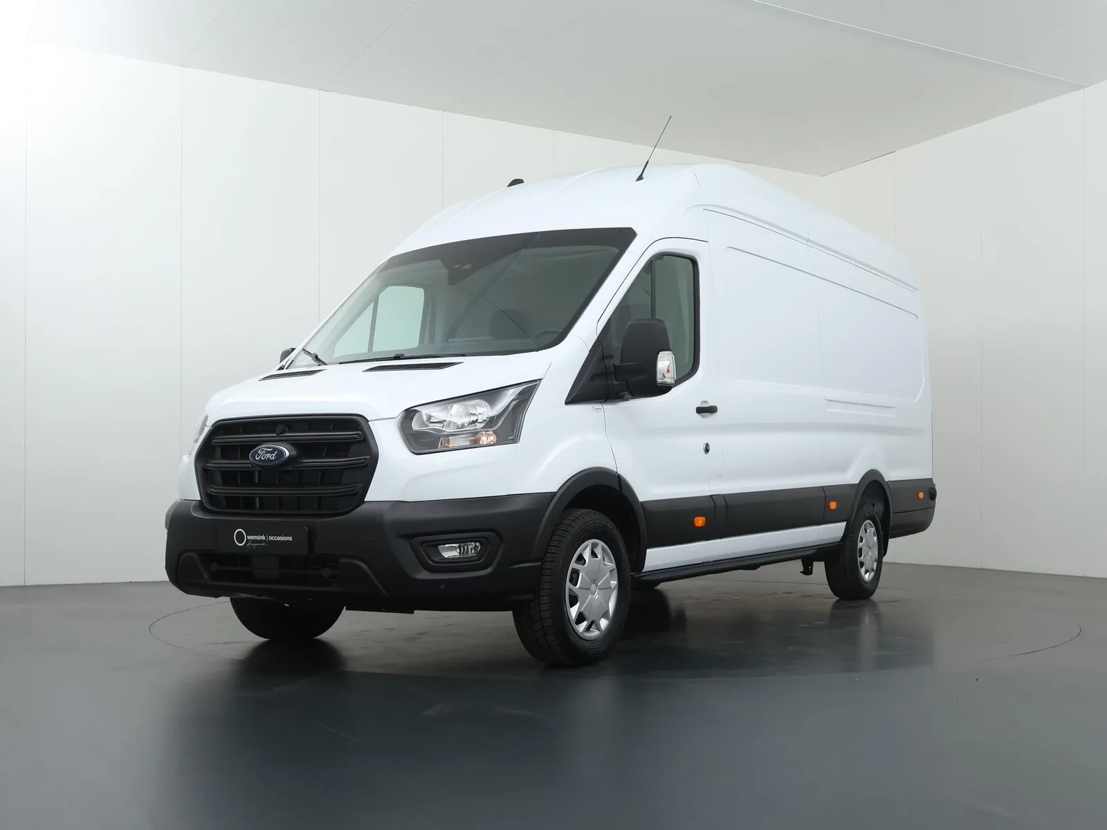 Ford Transit (2024) — foto 1
