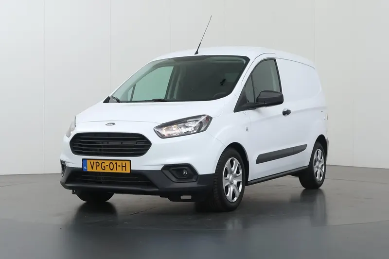 Ford Transit Courier (2022)