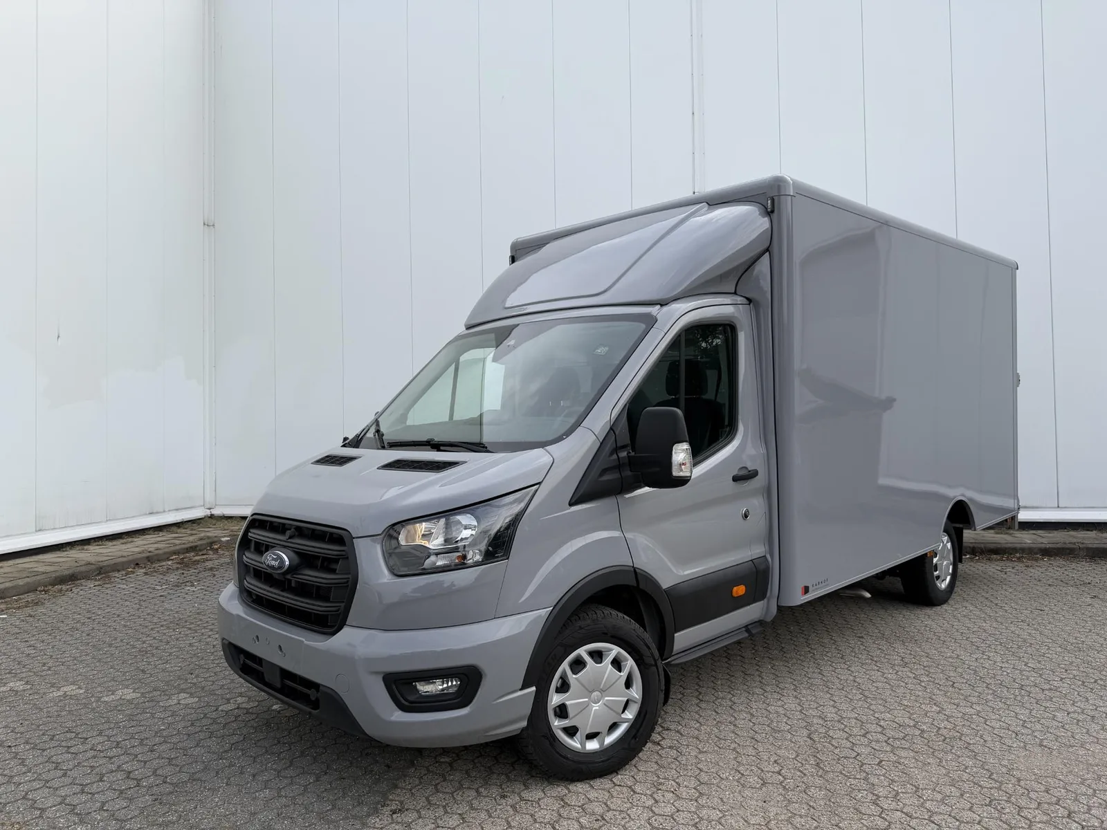 Ford Transit (2024) — foto 1