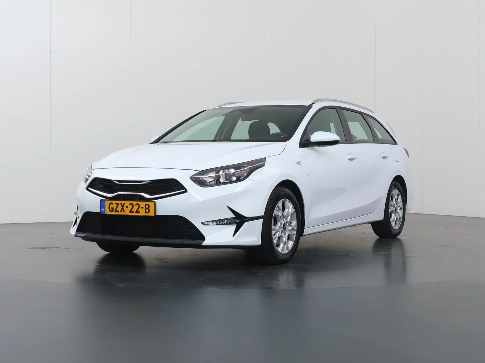 Kia Ceed Sportswagon (2025) — foto 1