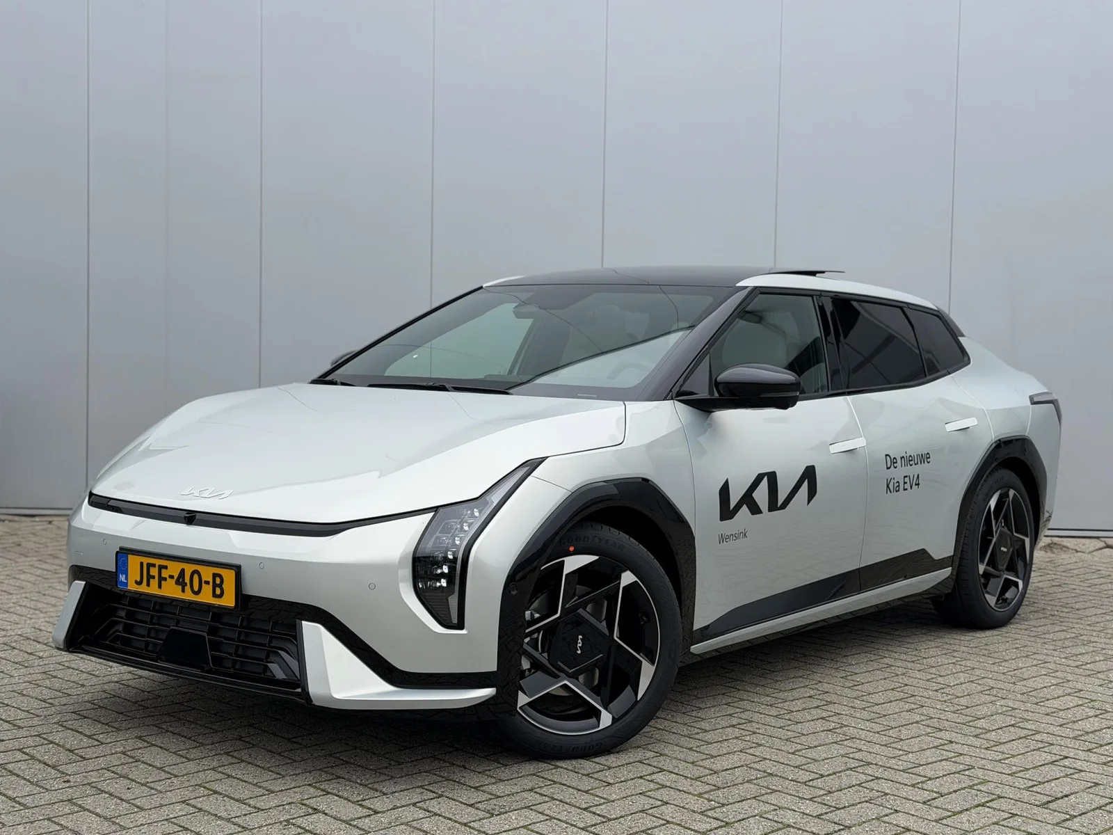 Kia EV4 (2025) — foto 1