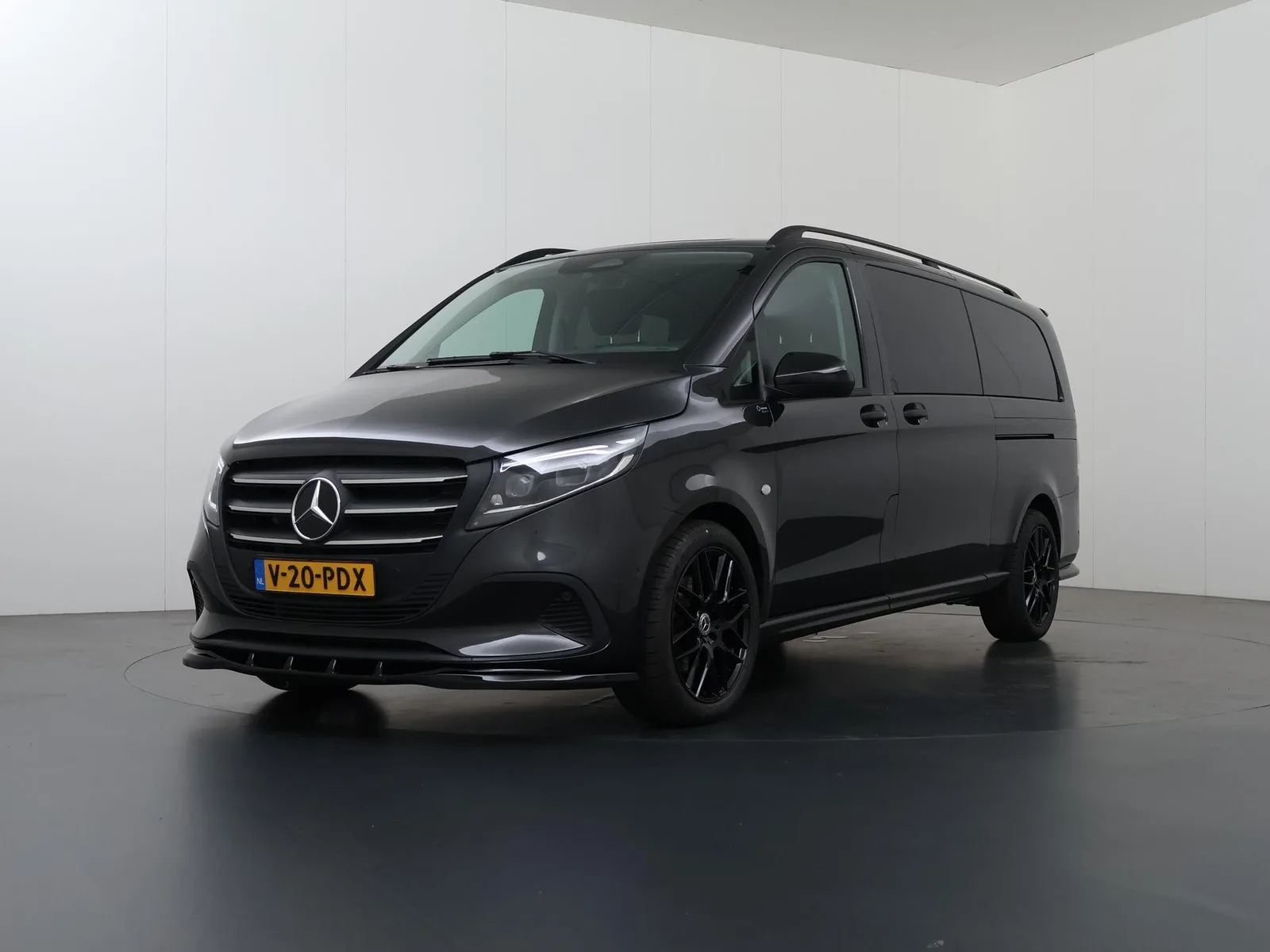 Mercedes-Benz Vito (2024) — foto 1