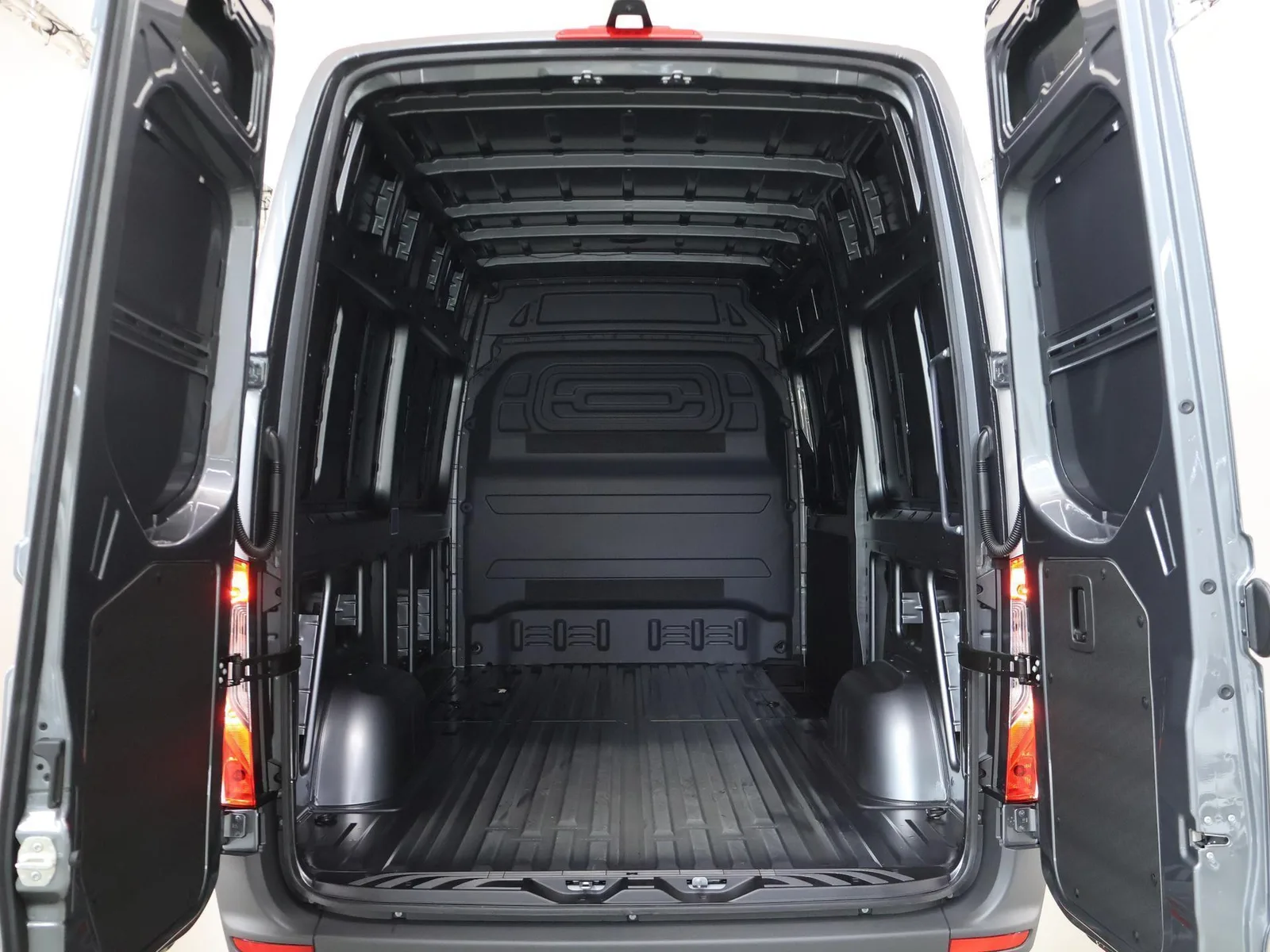 Mercedes-Benz Sprinter (2024) — foto 1