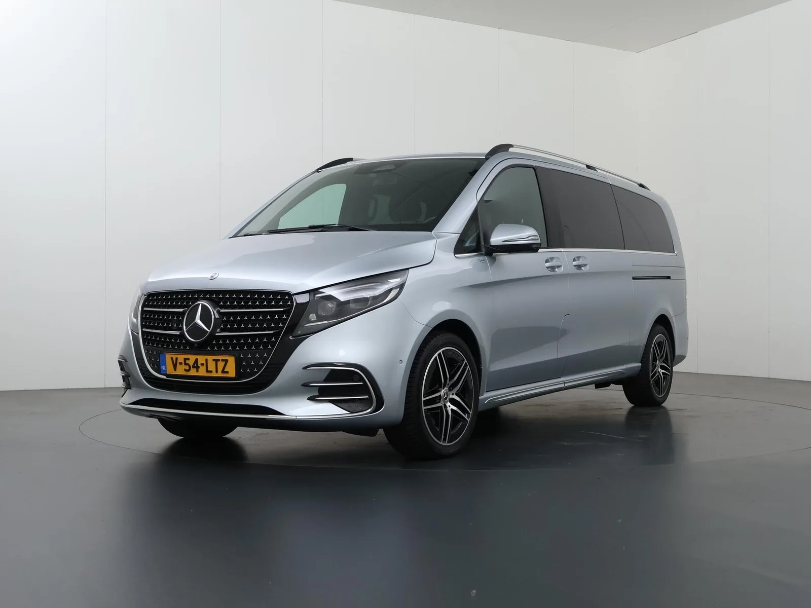 Mercedes-Benz V-Klasse (2024) — foto 1