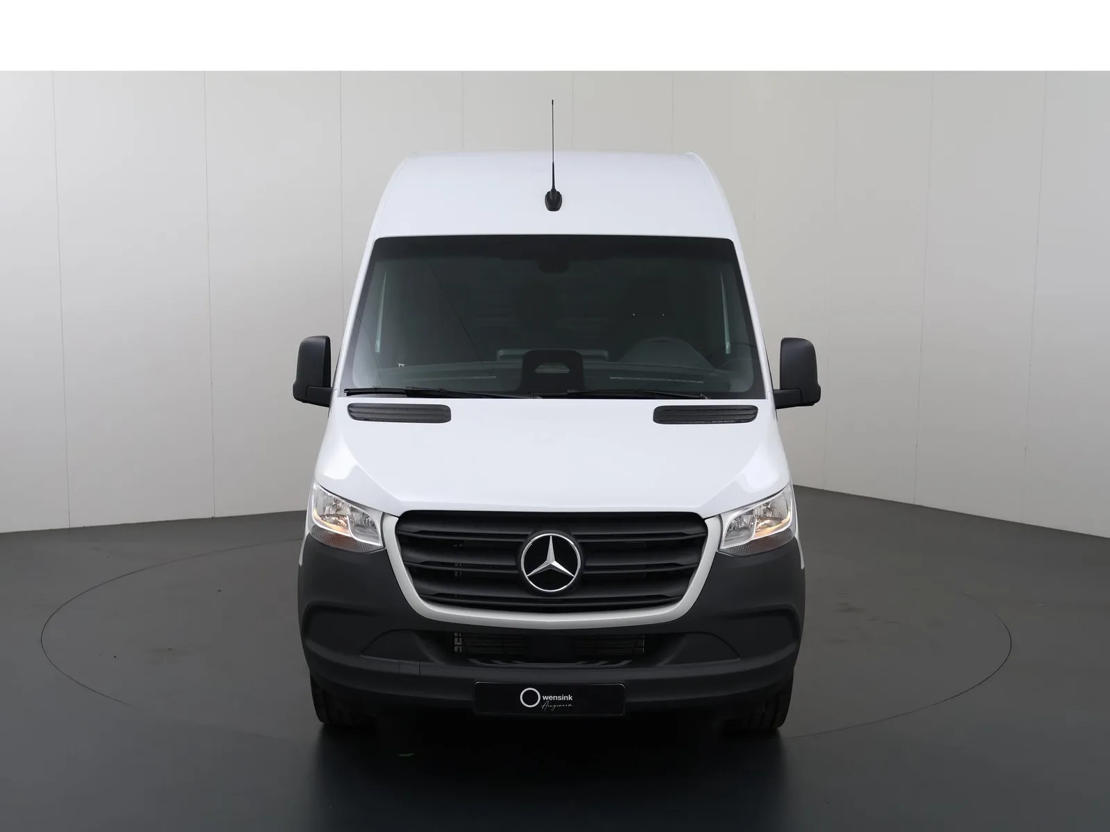 Mercedes-Benz Sprinter (2024) — foto 1