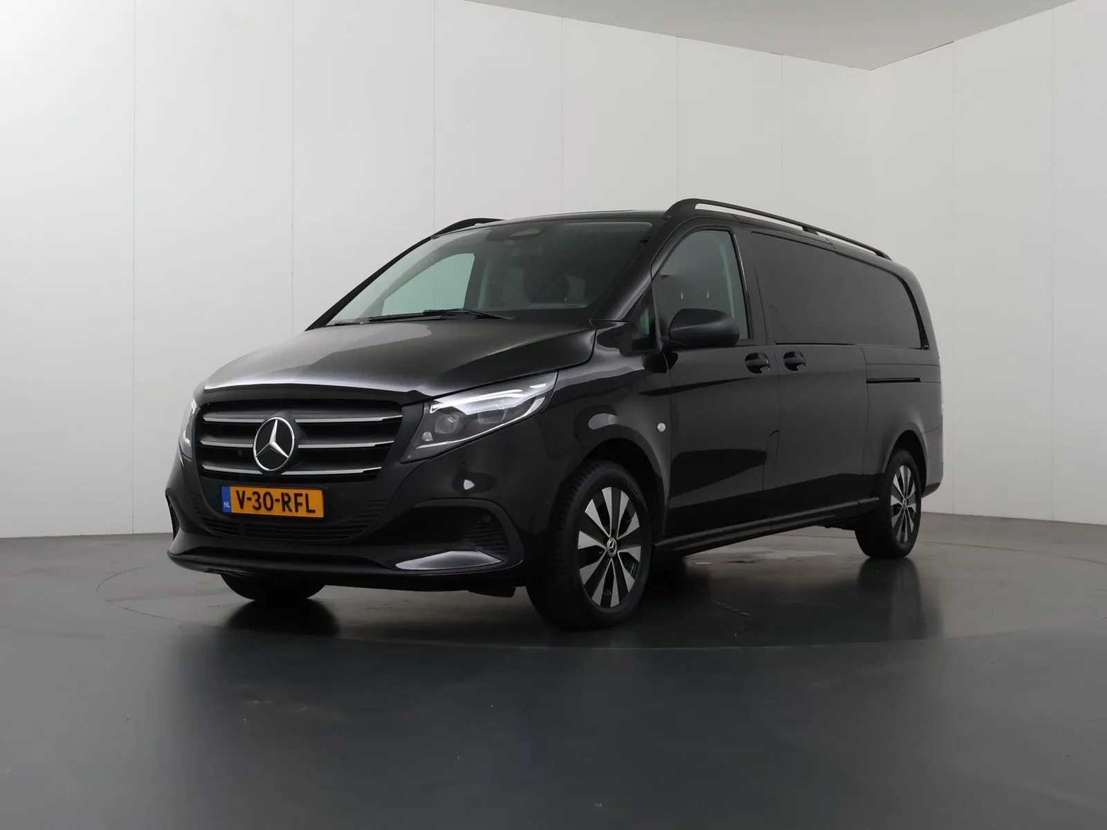 Mercedes-Benz Vito (2024) — foto 1