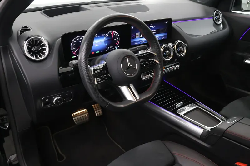 Mercedes-Benz GLA (2025)