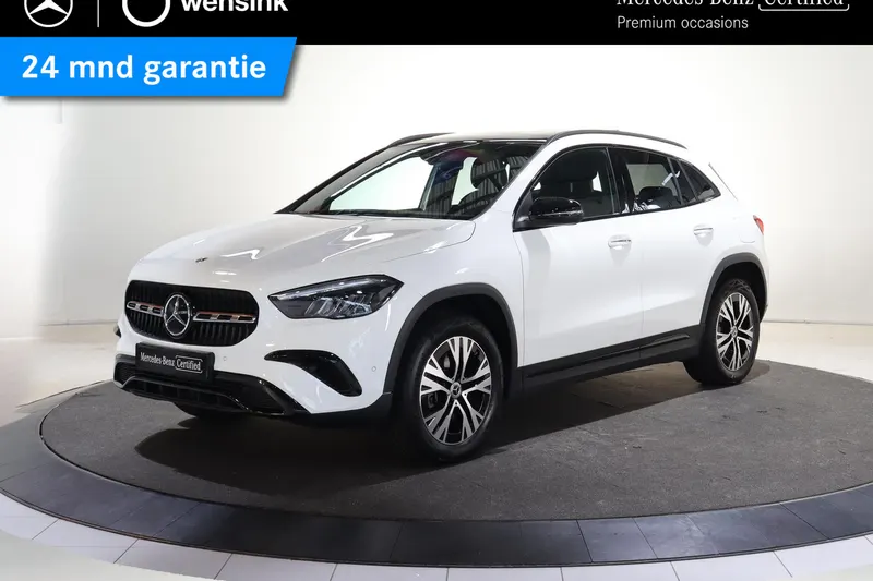 Mercedes-Benz GLA (2024)
