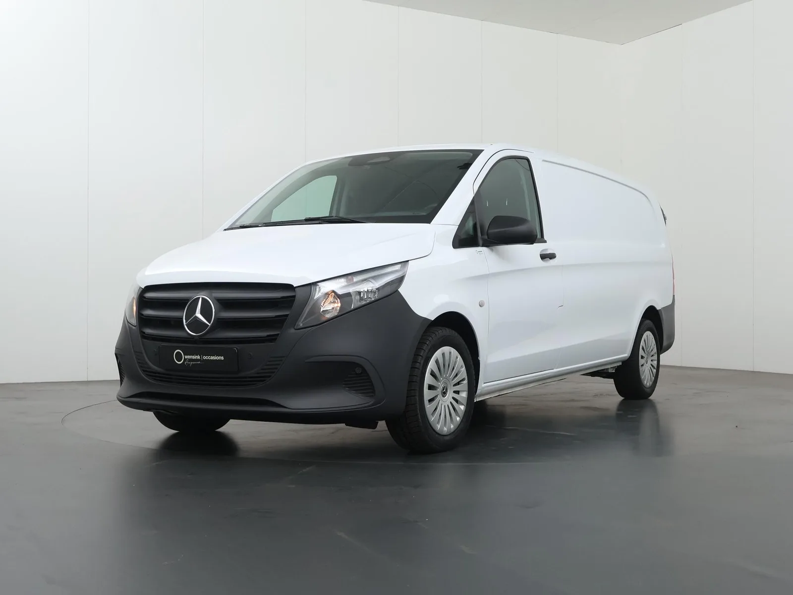 Mercedes-Benz Vito (2024) — foto 1