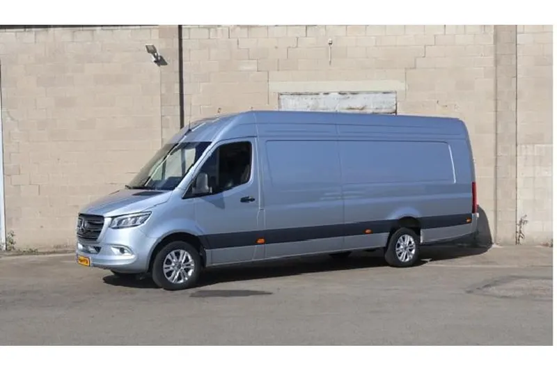 Mercedes-Benz Sprinter (2024)