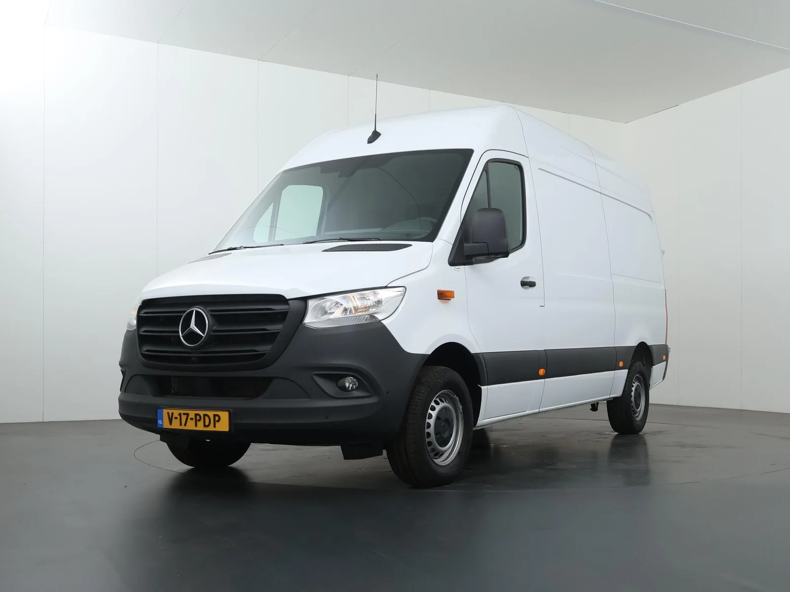 Mercedes-Benz Sprinter (2024) — foto 1