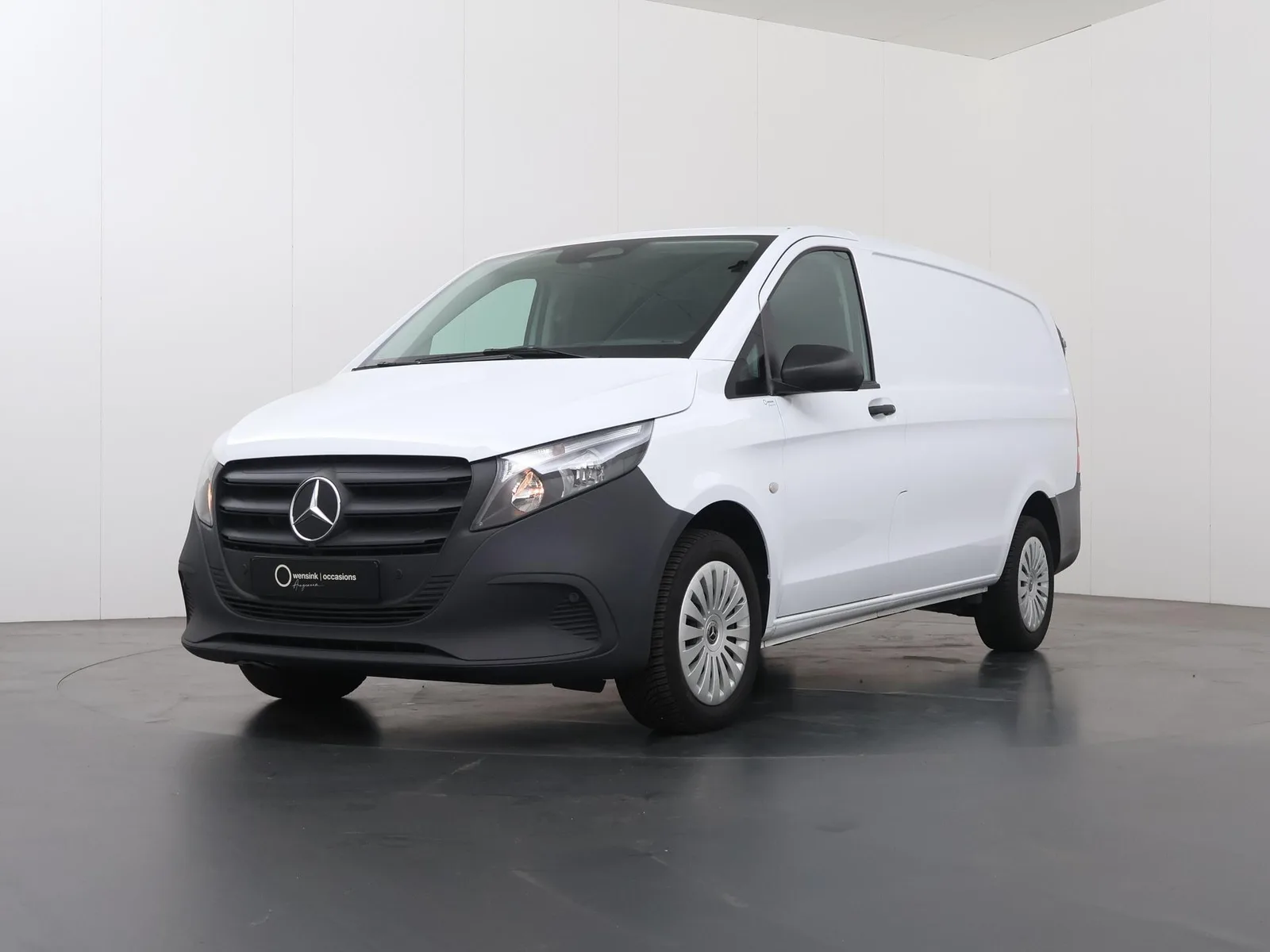Mercedes-Benz Vito (2024) — foto 1