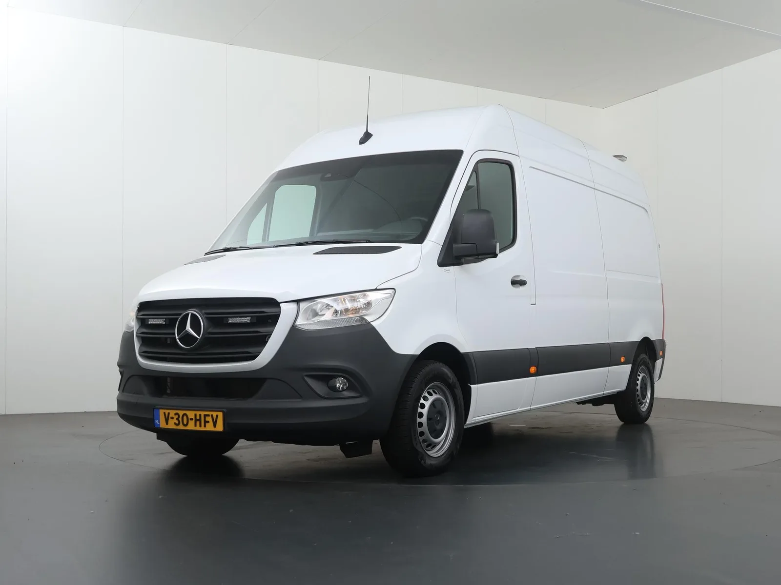 Mercedes-Benz Sprinter (2024) — foto 1