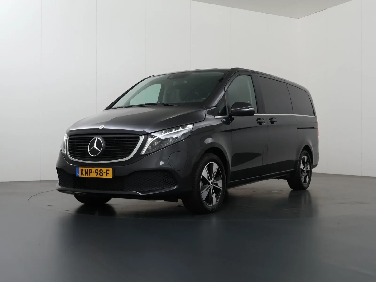 Mercedes-Benz EQV (2025) — foto 1