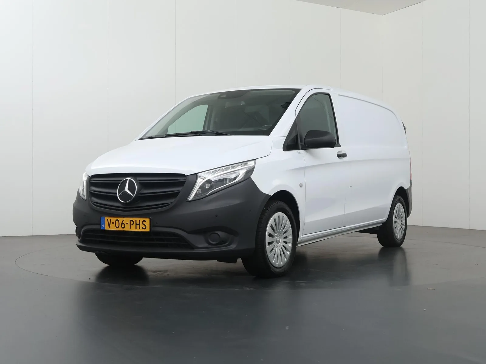 Mercedes-Benz Vito (2022) — foto 1