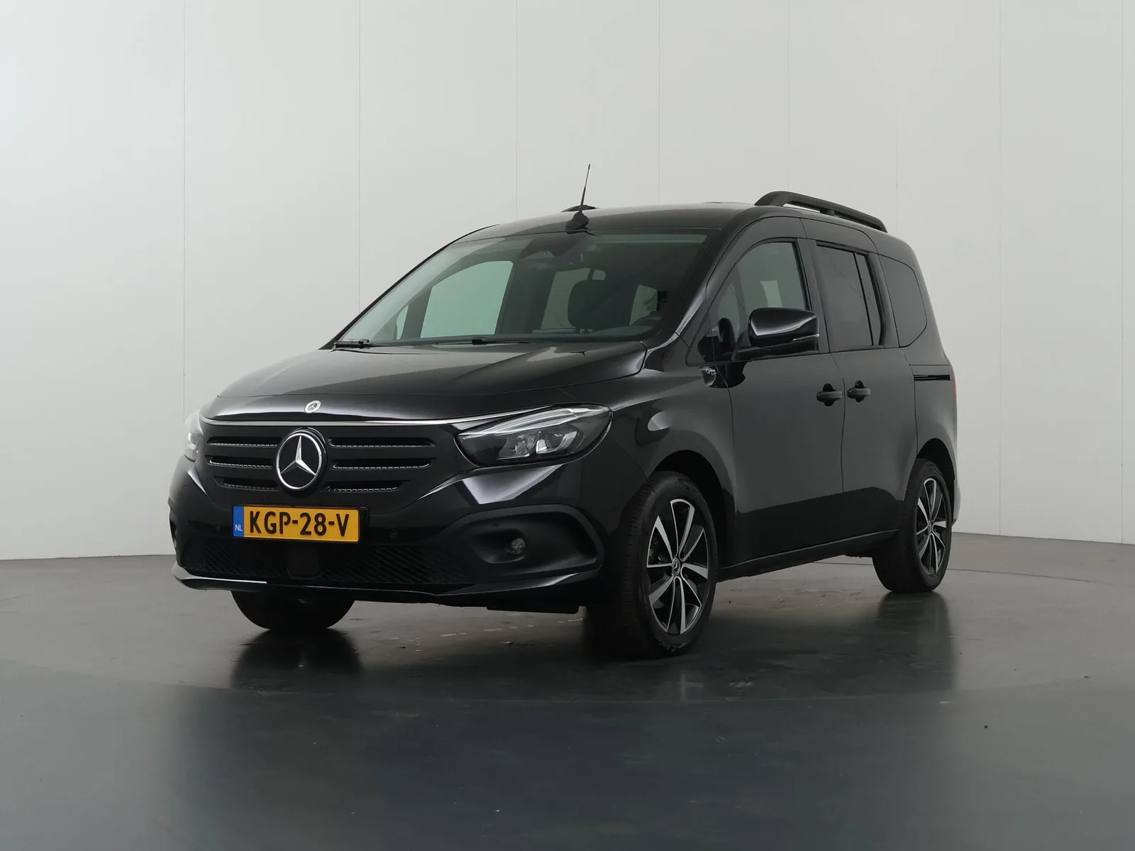 Mercedes-Benz EQT (2025) — foto 1