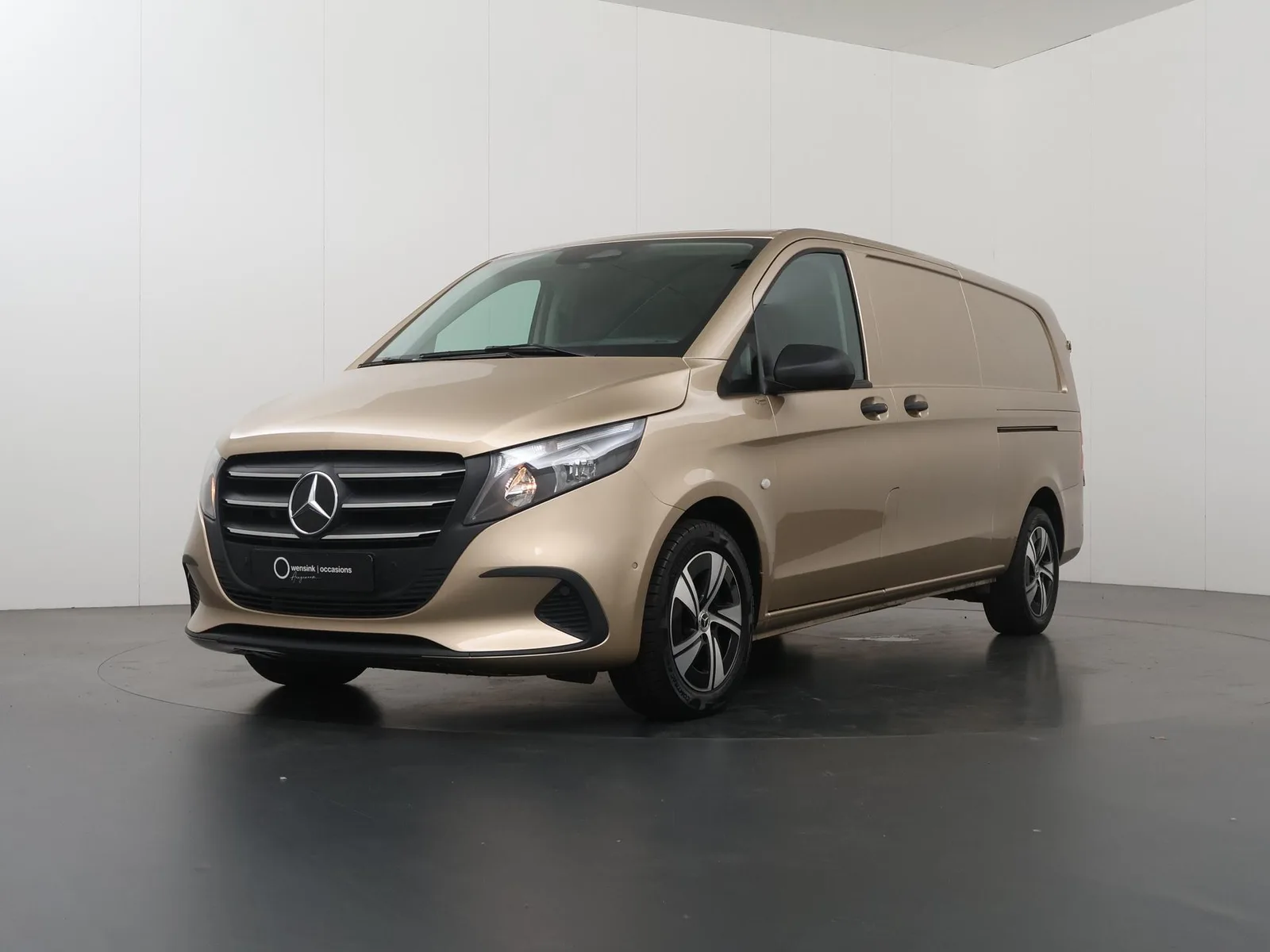 Mercedes-Benz Vito (2024) — foto 1