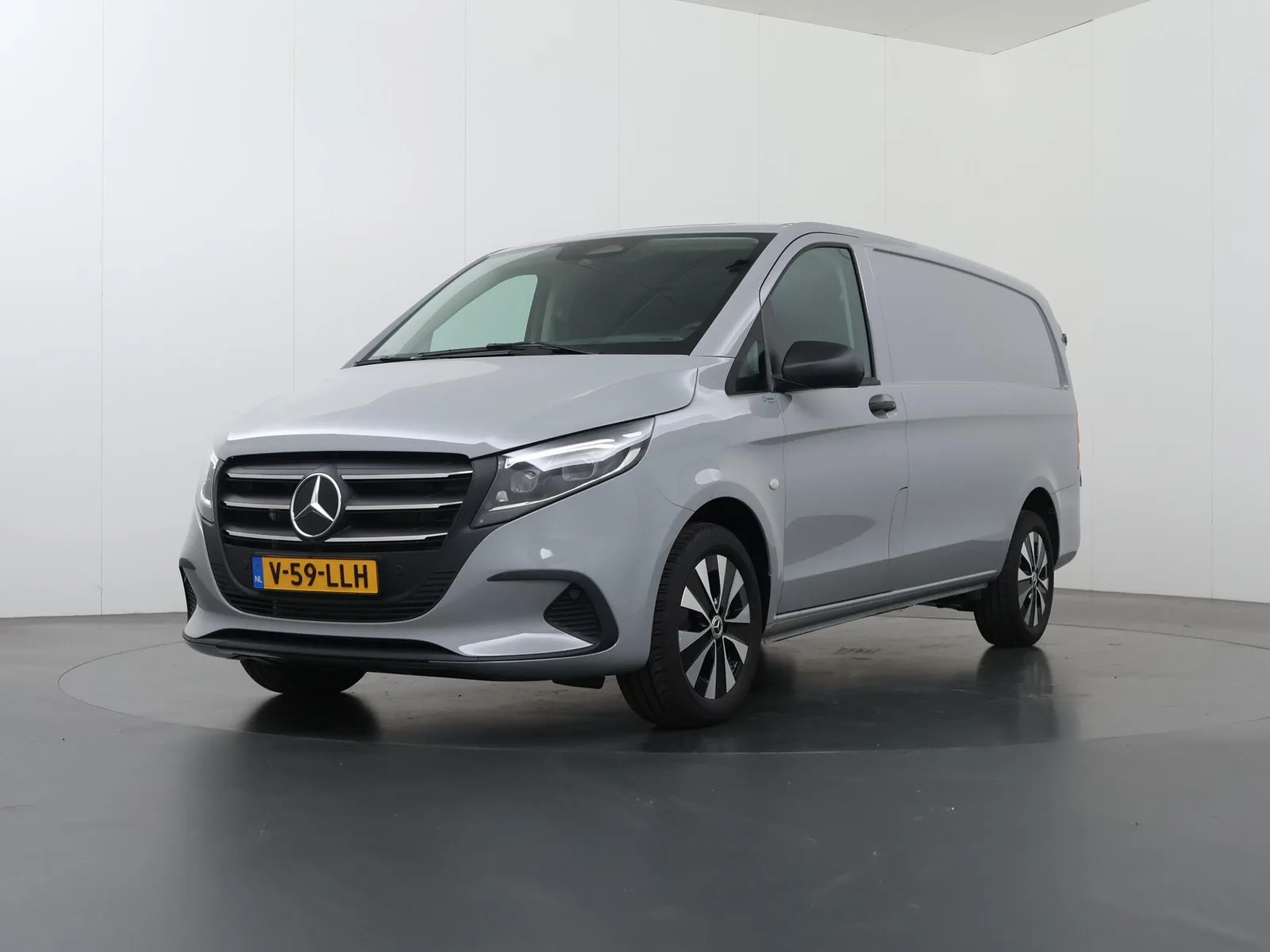 Mercedes-Benz Vito (2024) — foto 1