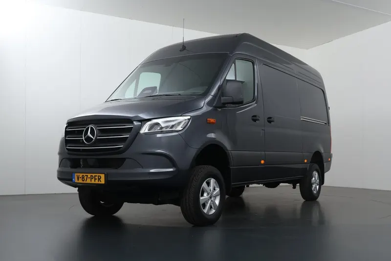 Mercedes-Benz Sprinter (2024)