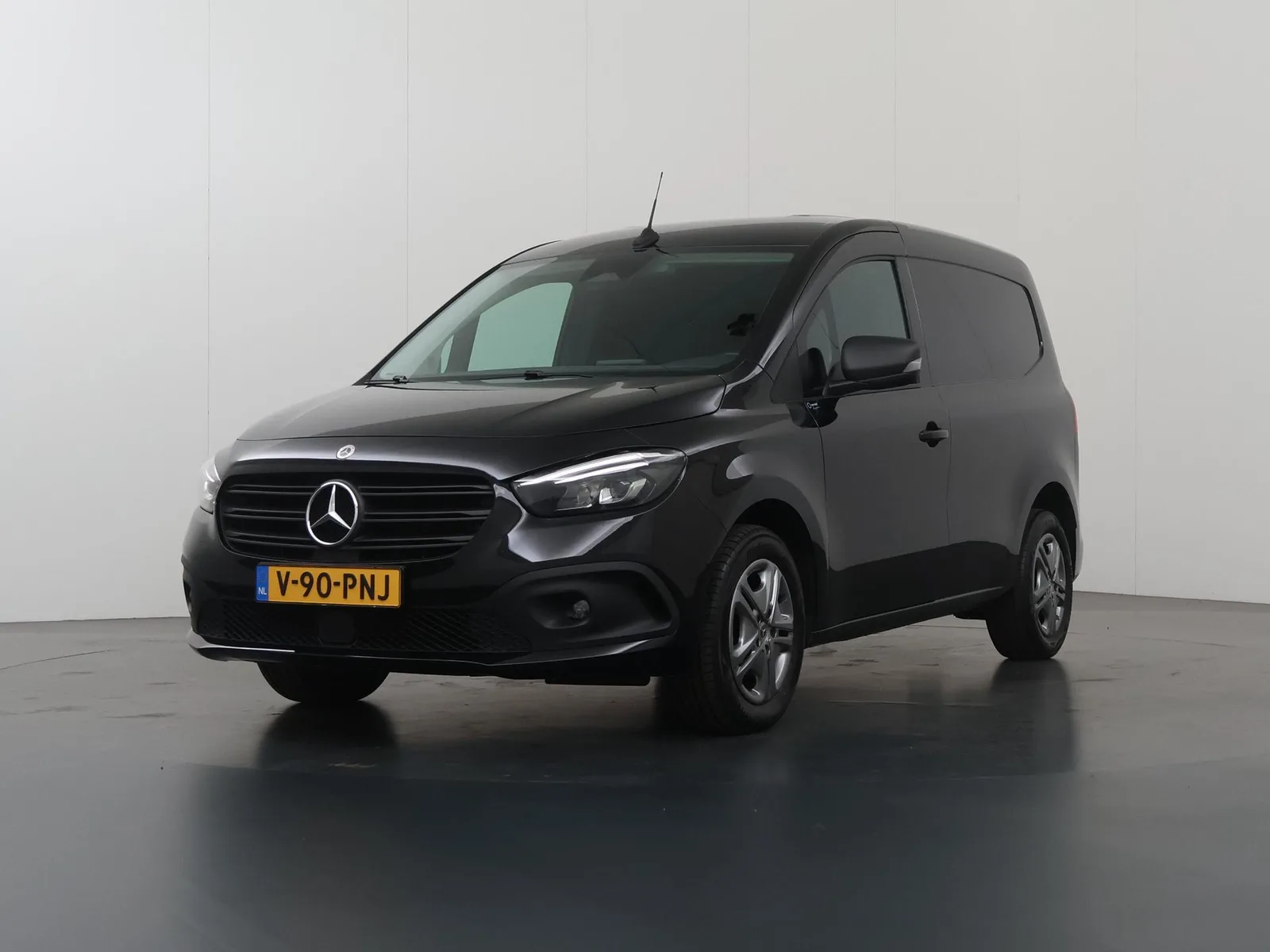 Mercedes-Benz Citan (2023) — foto 1