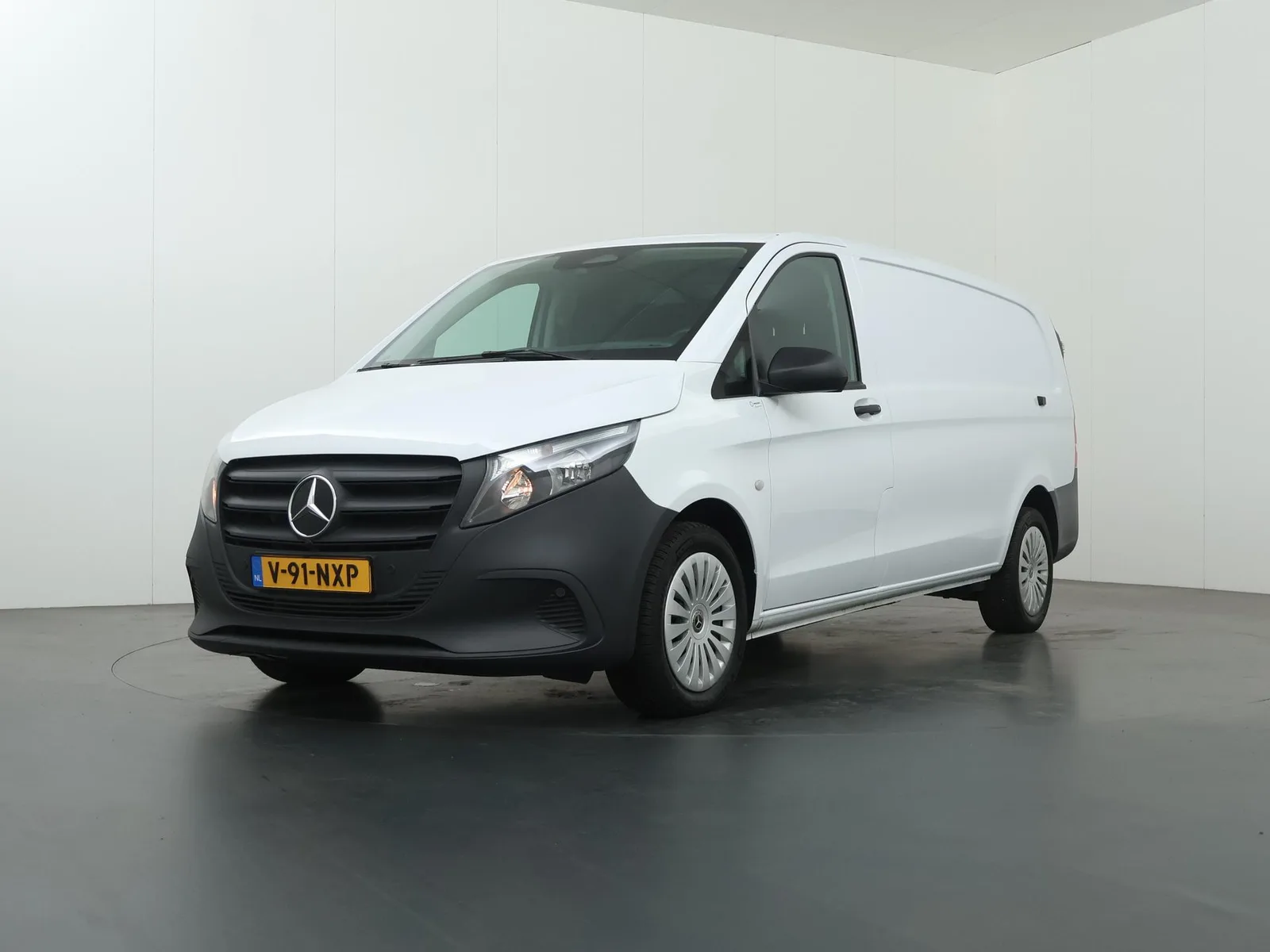 Mercedes-Benz Vito (2024) — foto 1