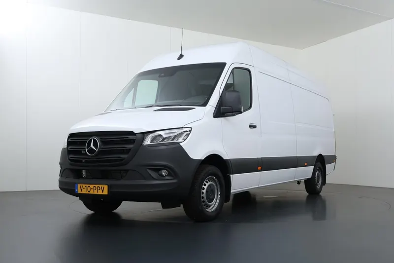 Mercedes-Benz Sprinter (2023)