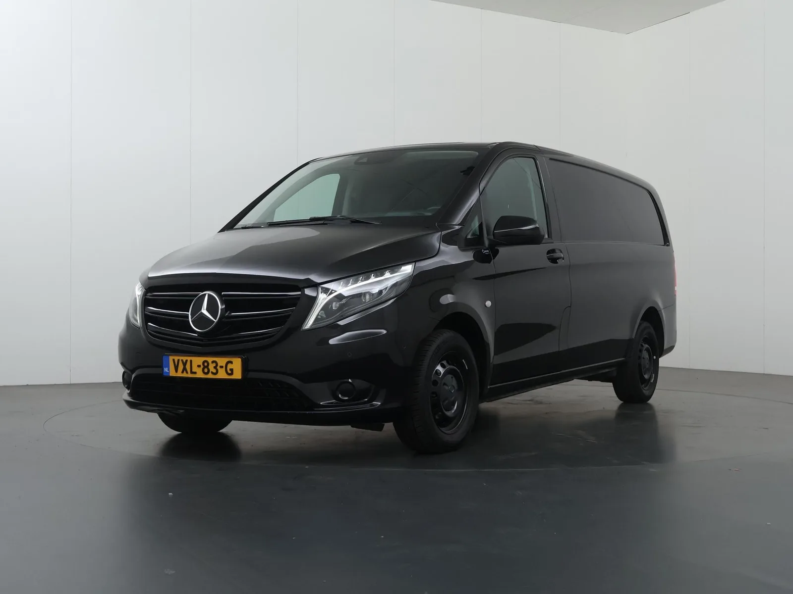 Mercedes-Benz Vito (2023) — foto 1